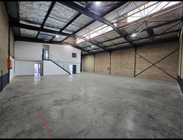 420M² WAREHOUSE TO LET IN MEADOWDALE
